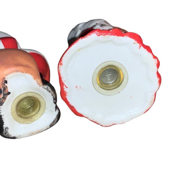 Santa and Mrs Claus Salt and Pepper Shaker Set - Picture 7 of 9